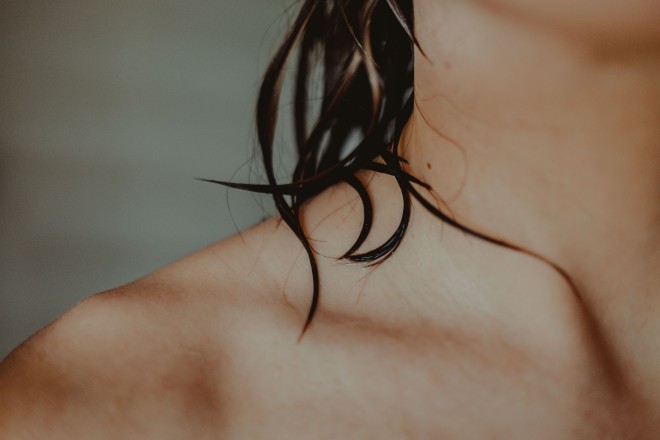 Neck and collarbones
