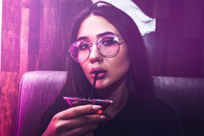 Alkohol může mít skutečně pozitivní vliv na vaši řeč, ale jak varují vědci, pouze s mírou.