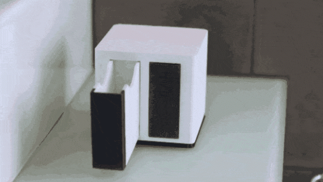 Storage for the 'brush' or foam.