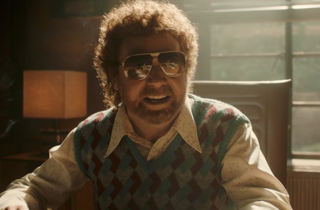 Ray Foster is portrayed by Mike Myers in the film.
