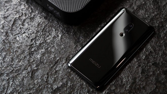 Smartphone Meizu Zero nemá ani jedno tlačítko.
