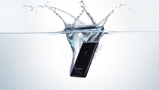 Telefon Meizu Zero je voděodolný.