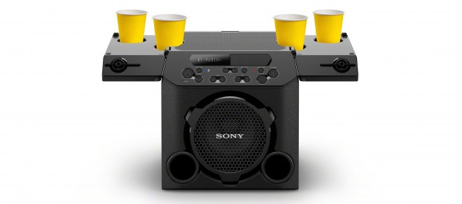 Sony GTK-PG 10 har fire drikkeåpninger på topppanelet.
