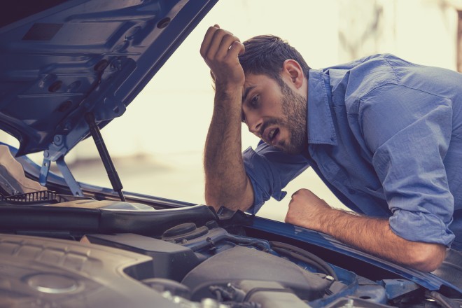 Il vous sera difficile d'évaluer si le véhicule a été impliqué dans un accident. Seul un professionnel peut le faire ! 