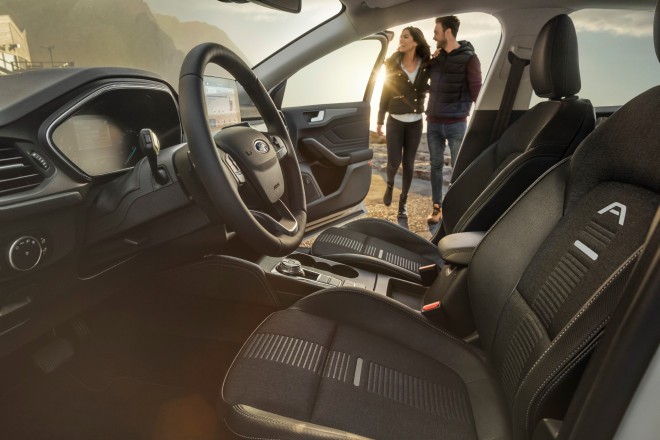 Focus set new benchmarks for mid-range cars.