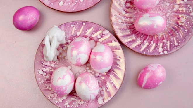 Beautiful "marble" Easter eggs with a metallic shade