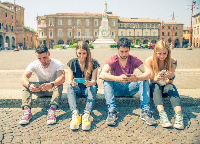 Comunicar-se com amigos ao vivo e sair para tomar uma bebida deve desintoxicá-lo por 31 %.