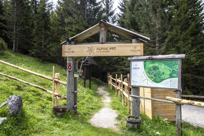 Vhod v Alpski vrt na Golteh.