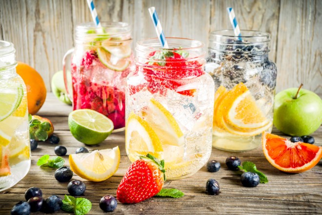 Limonade z različnimi okusi