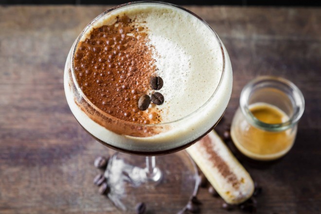 Koktajl Tiramisu je odlična alternativna priljubljeni sladici. 