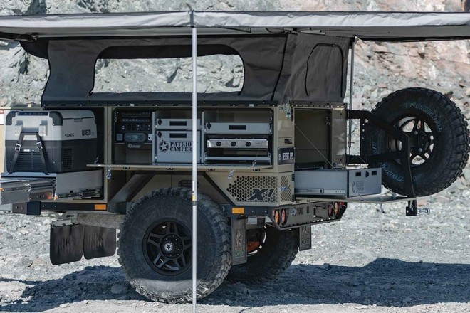 Patriot Campers Desert Ops X1 e LC79 Supertourer Desert Ops