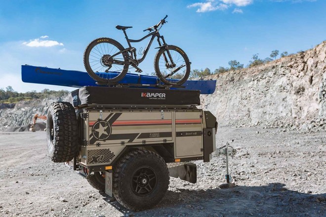 Patriot Campers Desert Ops X1 e LC79 Supertourer Desert Ops