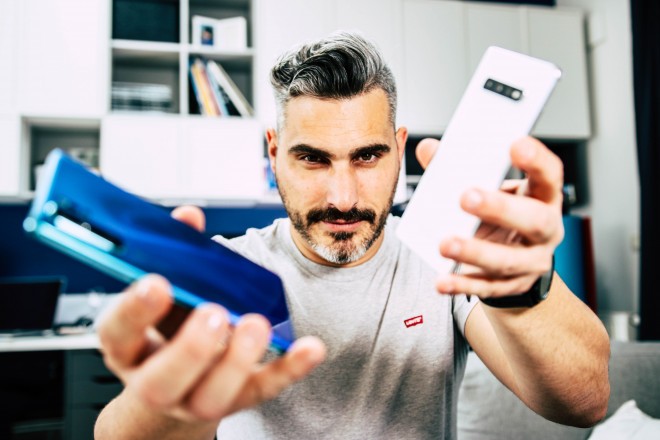 Às vezes não são as pequenas coisas que decidem - mas às vezes as pequenas coisas podem ser uma galáxia inteira. Huawei P30 pro vs Samsung Galaxy S10+