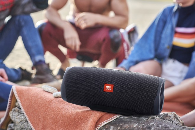 JBL Charge 4
