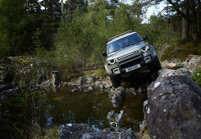Land Rover Defender 2019