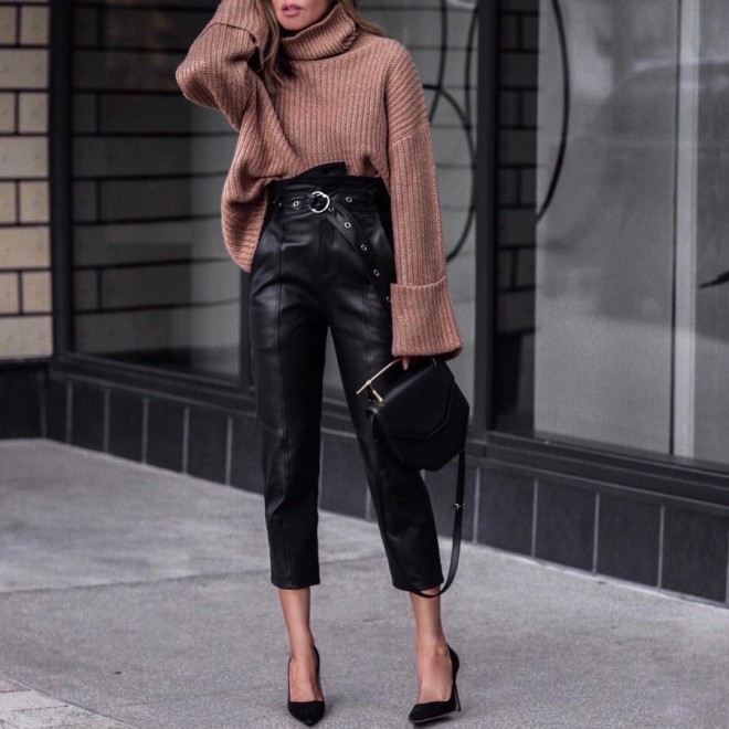 Leather pants (Photo: IG @lolariostyle) 