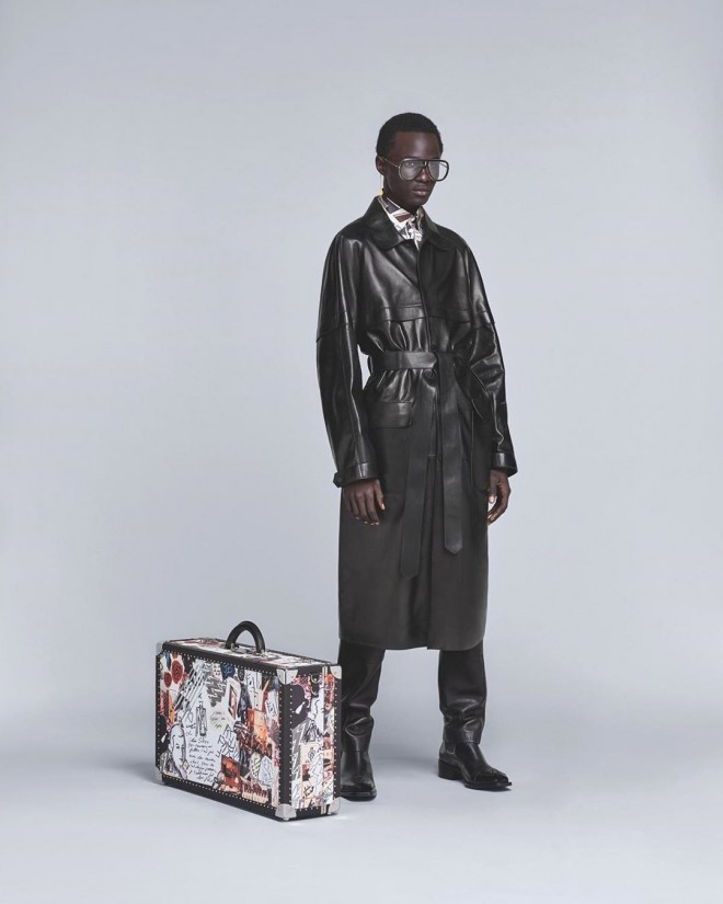 ロングレザーコート（写真：IG @Fendi）