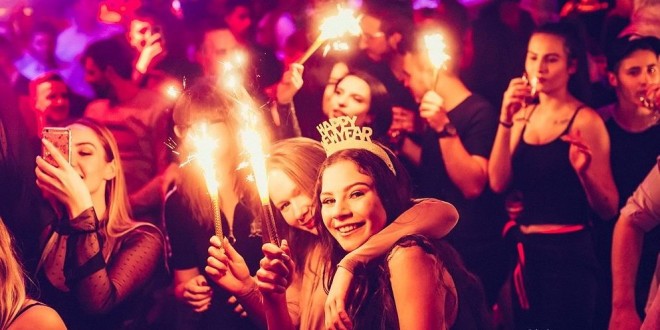 Silvester im Zirkus (Foto: Marko Delbello Ocepek)