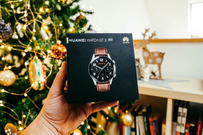 Huawei Watch GT 2: Ideal for under the spruce tree! 