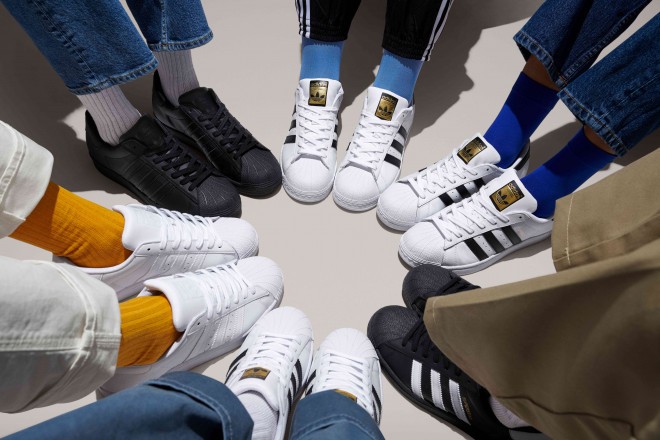 De legendarische adidas Superstar viert 50 jaar!