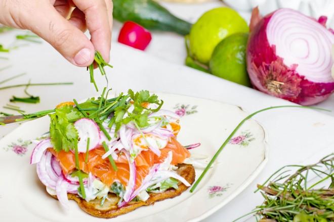 Incluya carnes magras y productos lácteos en su dieta.
