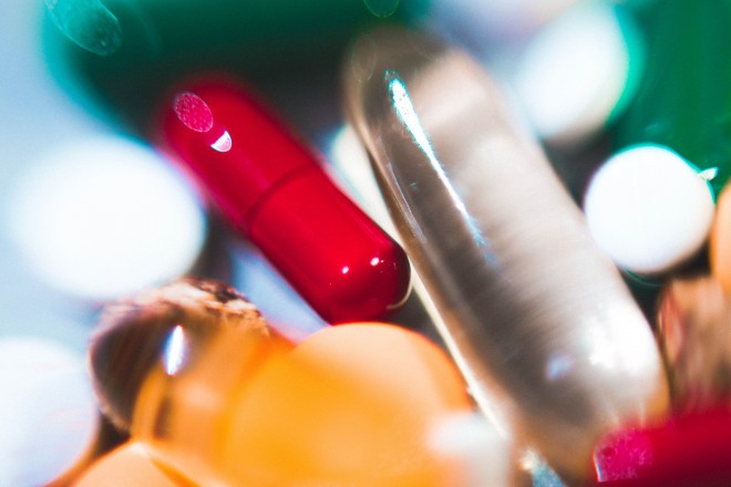 Antibiotiki niso namenjeni  koronavirusu, ker je VIRUS.