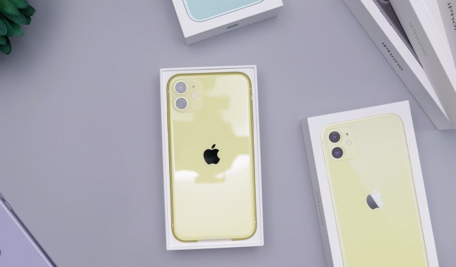 Iphone 11: danes lahko novega kupite za nekaj več kot 670 eur (brez vključenega DDV-ja). To je v tem hipu eden najboljših nakupov v kategoriji pametni telefonov. Več v nadaljevanju.
