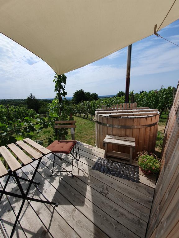 Glamping Na brejga (Foto: Booking.com)