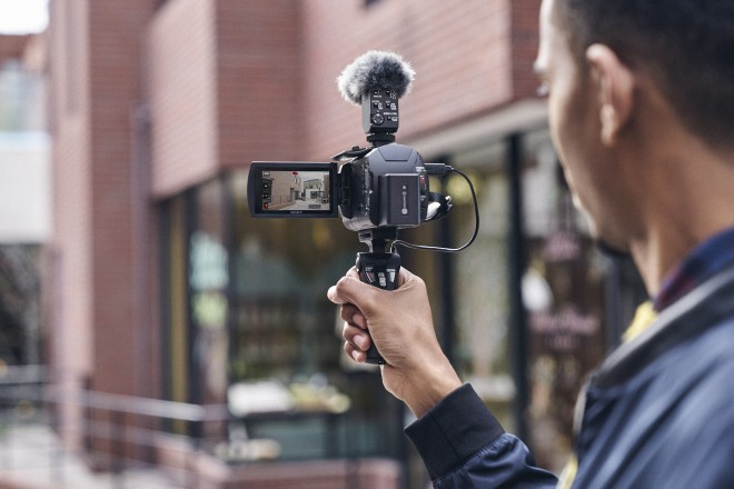Sony FDR-AX43 Handycam 4K