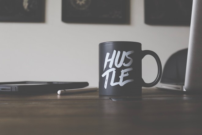 Amazon Business je "Huste" dobaviteljev za vaše podjetje. Kot, da bi se množica dobaviteljev potegovala za vašo pozornost! A ni to fino?! 