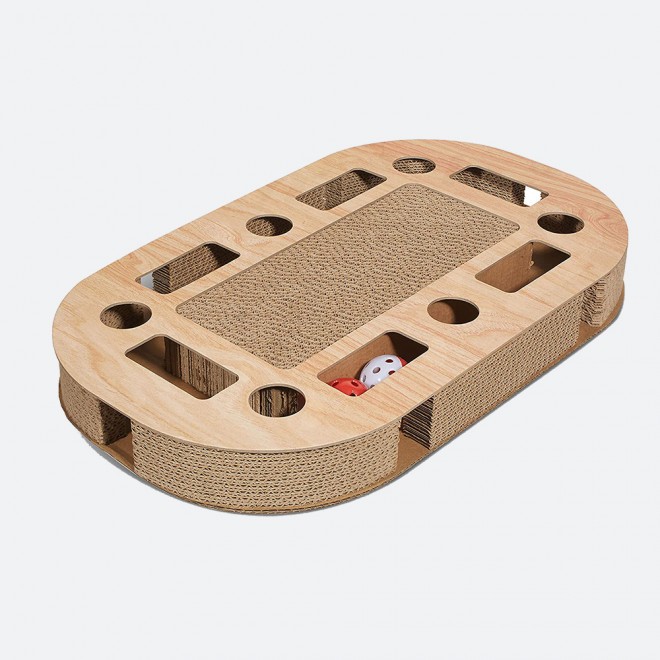 arranhador com brinquedos