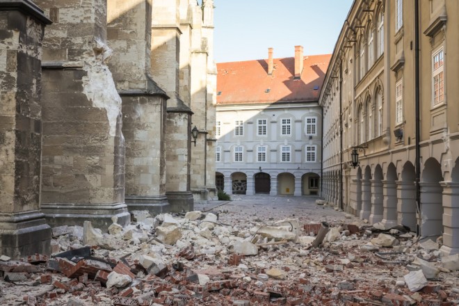 Maanjäristys Zagrebissa.