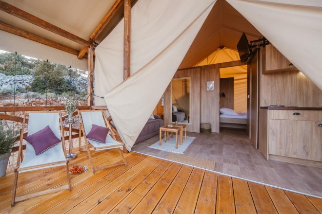 Glamping Tents Trasorka (Photo: Booking.com)