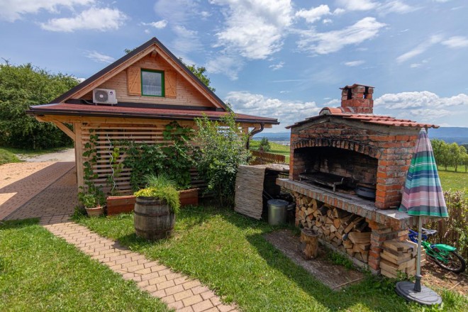 Panoramska koča Visole (Foto: Booking.com)