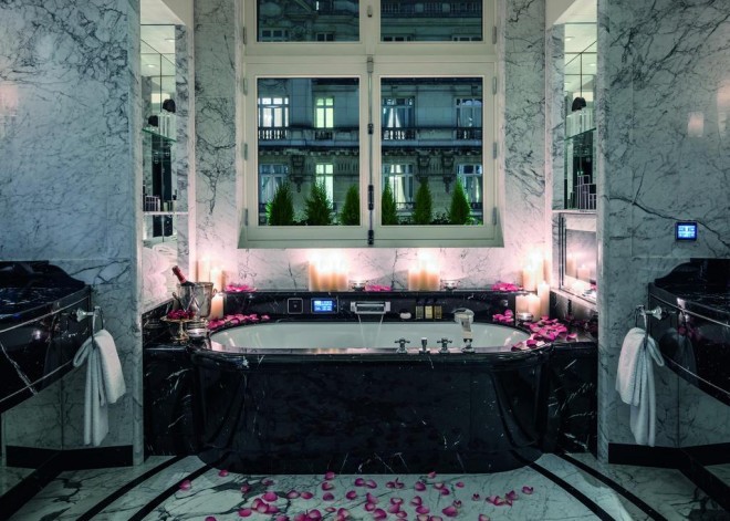 The Peninsula Paris, Pariz, Francija (Foto: Booking.com)