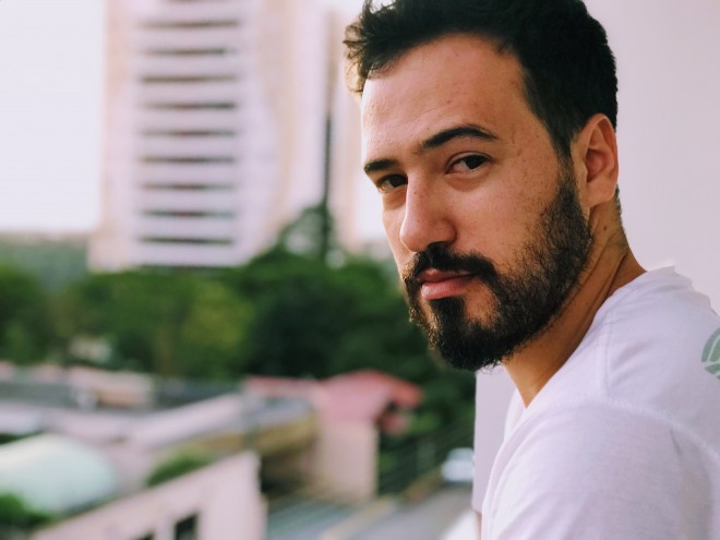 Homens de verdade às vezes cometem erros, mas depois pedem desculpas. 
