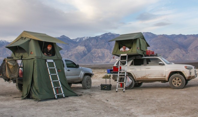 Può essere un vecchio SUV o un normale veicolo passeggeri... è importante far parte della cultura dell'overlanding. (Foto: Thule - tapui.com) 