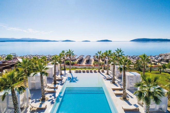 Bazen v hotelu Jure v Šibeniku (Foto: Booking.com)