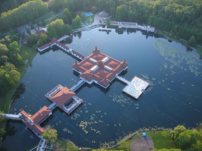 Termalno jezero Hévíz (Foto: heviz.hu)