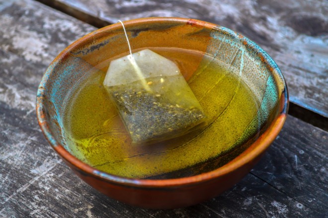 Bolsitas de té usadas y enfriadas