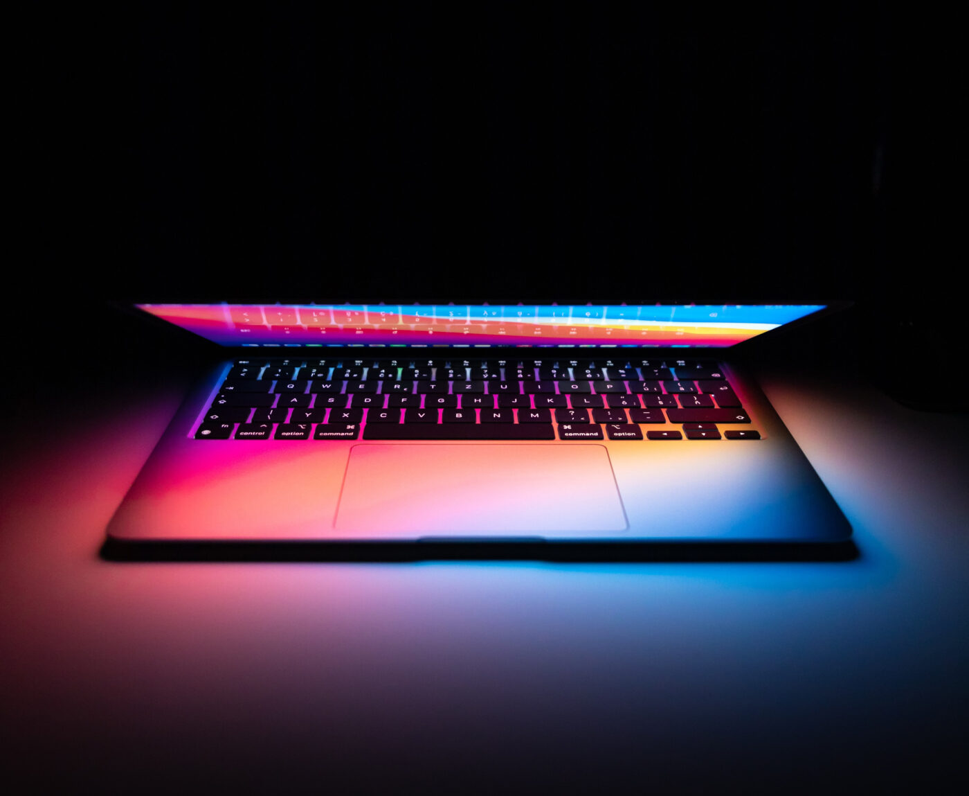 Kateri Apple MacBook kupiti leta 2023