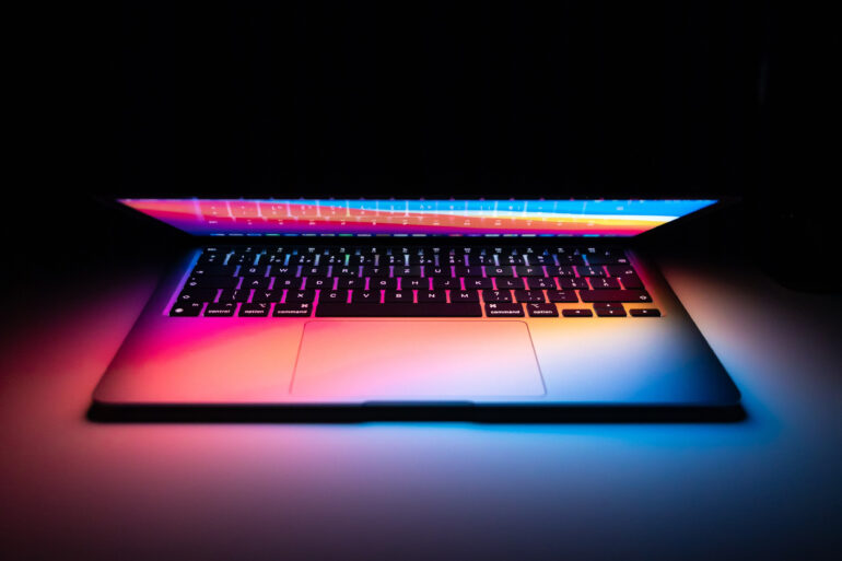 Kateri Apple MacBook kupiti leta 2023