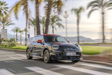 popolnoma električni MINI Cooper SE John Cooper Works