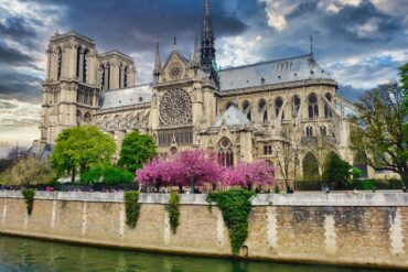 Kdaj se odpre Notre-Dame