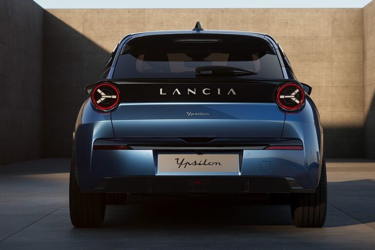Lancia Ypsilon 2024