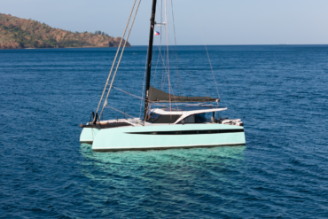 Katamaran HH44