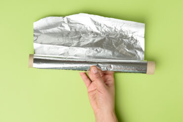 Katera stran aluminijaste folije je prava
