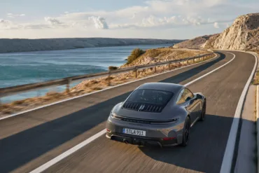 Porsche 911 Carrera GTS