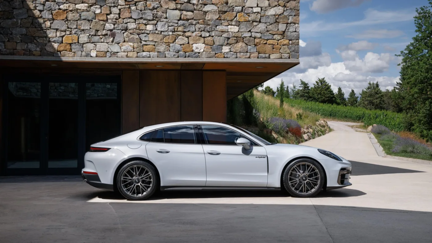 Porsche Panamera Turbo S E-Hybrid 2025