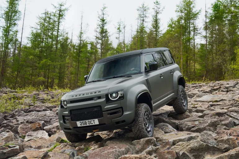 Land Rover Defender Octa